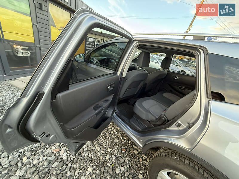 Позашляховик / Кросовер Nissan Qashqai+2 2010 в Стрию