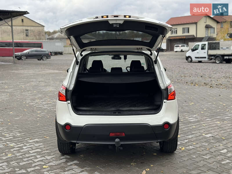 Внедорожник / Кроссовер Nissan Qashqai+2 2013 в Ровно