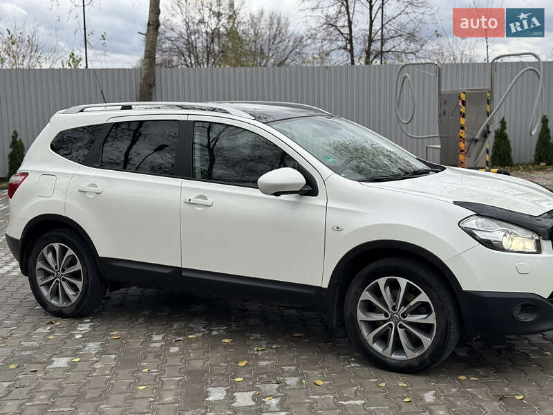 Внедорожник / Кроссовер Nissan Qashqai+2 2013 в Ровно