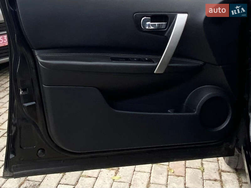 Внедорожник / Кроссовер Nissan Qashqai+2 2010 в Ровно