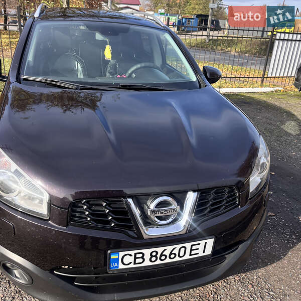 Внедорожник / Кроссовер Nissan Qashqai+2 2010 в Чернигове