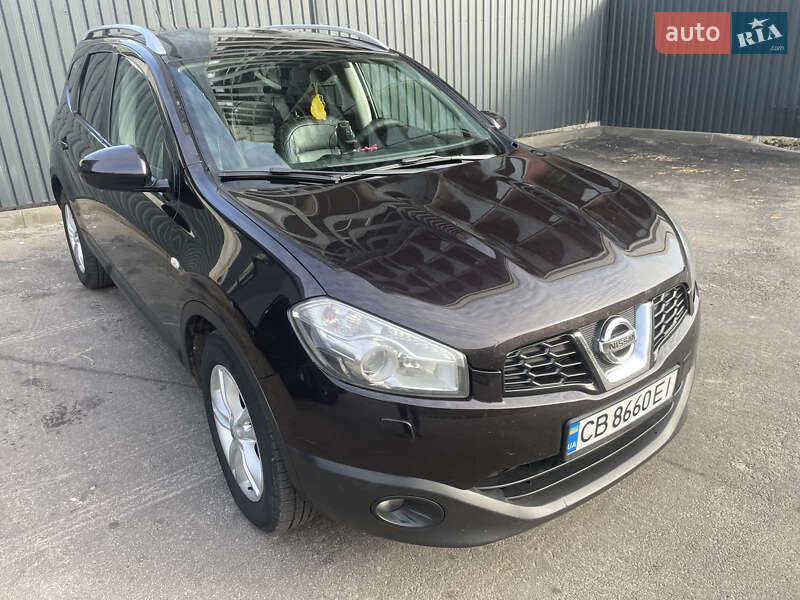 Внедорожник / Кроссовер Nissan Qashqai+2 2010 в Чернигове