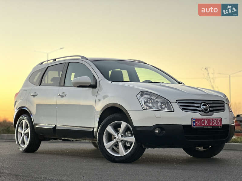 Nissan Qashqai+2 2010