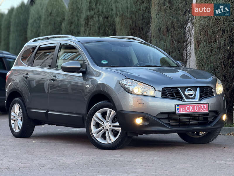 Nissan Qashqai+2 2011