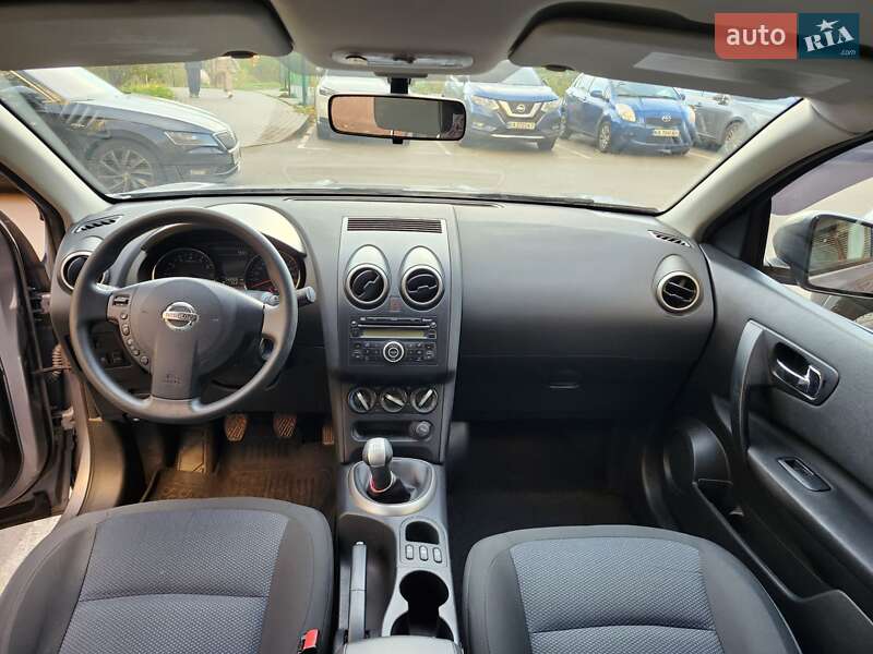 Позашляховик / Кросовер Nissan Qashqai+2 2011 в Києві