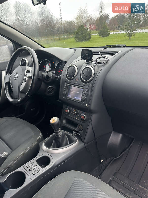 Позашляховик / Кросовер Nissan Qashqai+2 2011 в Луцьку