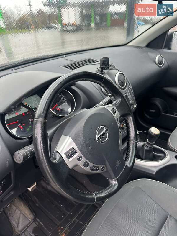 Позашляховик / Кросовер Nissan Qashqai+2 2011 в Луцьку