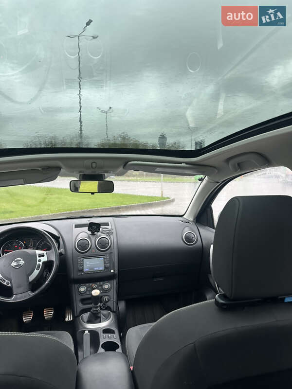 Позашляховик / Кросовер Nissan Qashqai+2 2011 в Луцьку