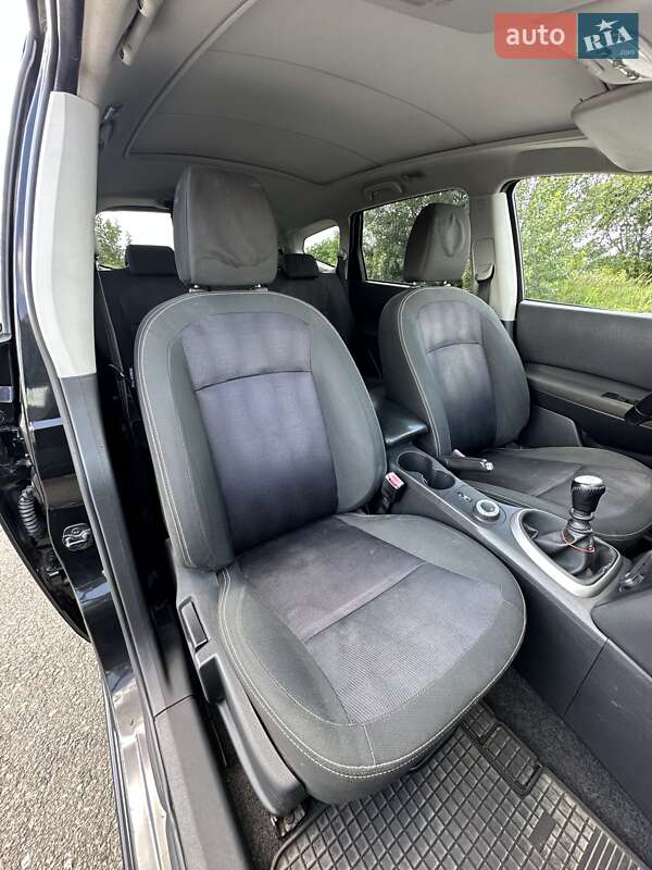 Внедорожник / Кроссовер Nissan Qashqai+2 2012 в Белогородке фото 17 Внедорожник / Кроссовер Nissan Qashqai+2 2012 в Белогородке