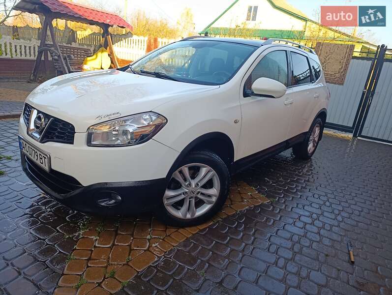 Nissan Qashqai+2 2011