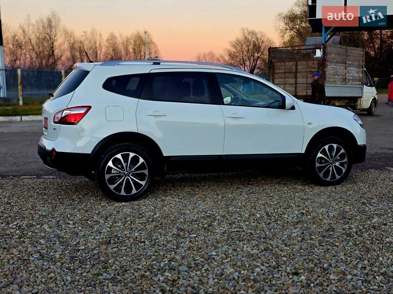 Внедорожник / Кроссовер Nissan Qashqai+2 2011 в Калуше фото 3 Внедорожник / Кроссовер Nissan Qashqai+2 2011 в Калуше