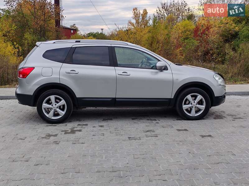Позашляховик / Кросовер Nissan Qashqai+2 2009 в Стрию