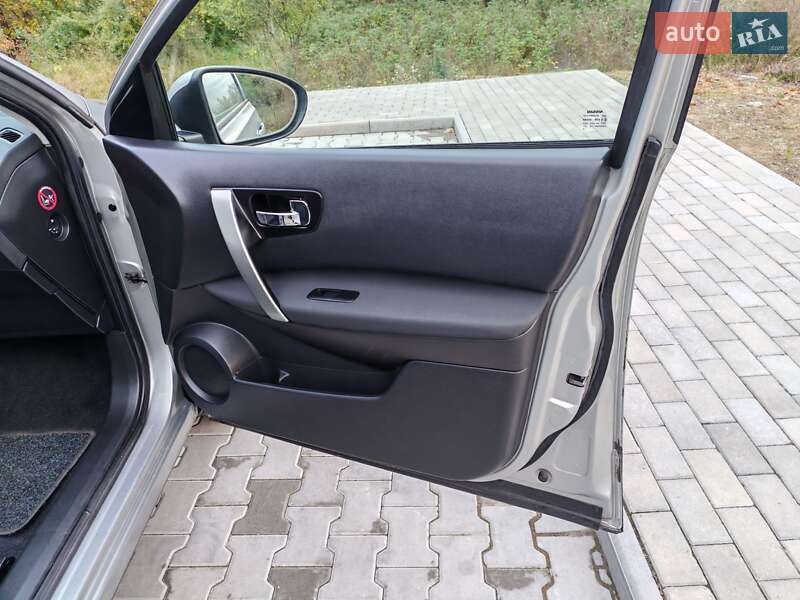 Позашляховик / Кросовер Nissan Qashqai+2 2009 в Стрию