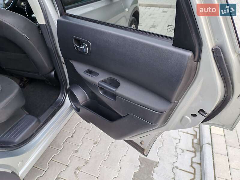 Позашляховик / Кросовер Nissan Qashqai+2 2009 в Стрию