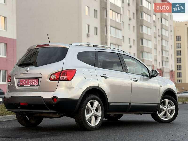 Позашляховик / Кросовер Nissan Qashqai+2 2010 в Вінниці