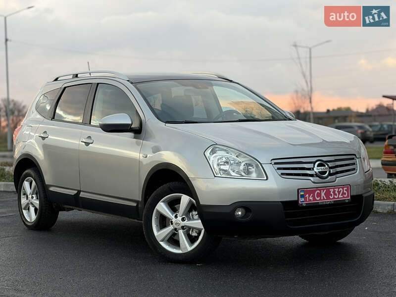 Позашляховик / Кросовер Nissan Qashqai+2 2010 в Вінниці