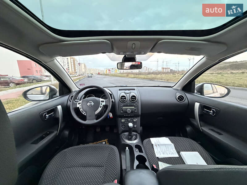 Позашляховик / Кросовер Nissan Qashqai+2 2010 в Вінниці