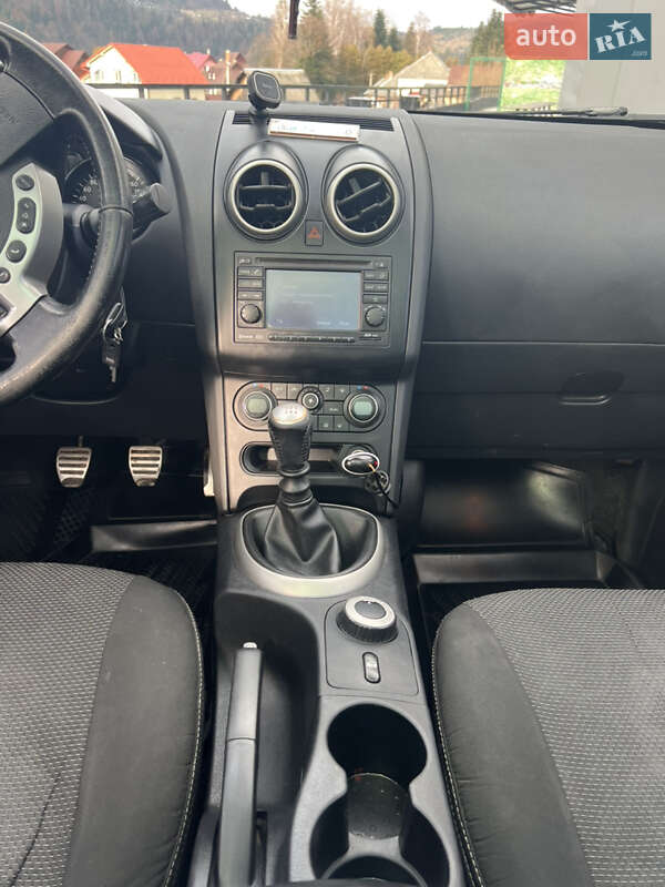 Внедорожник / Кроссовер Nissan Qashqai+2 2011 в Яремче