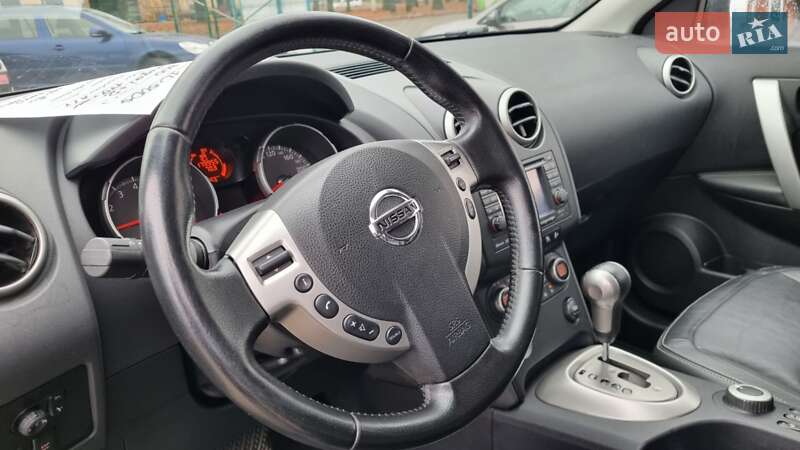 Позашляховик / Кросовер Nissan Qashqai+2 2009 в Полтаві