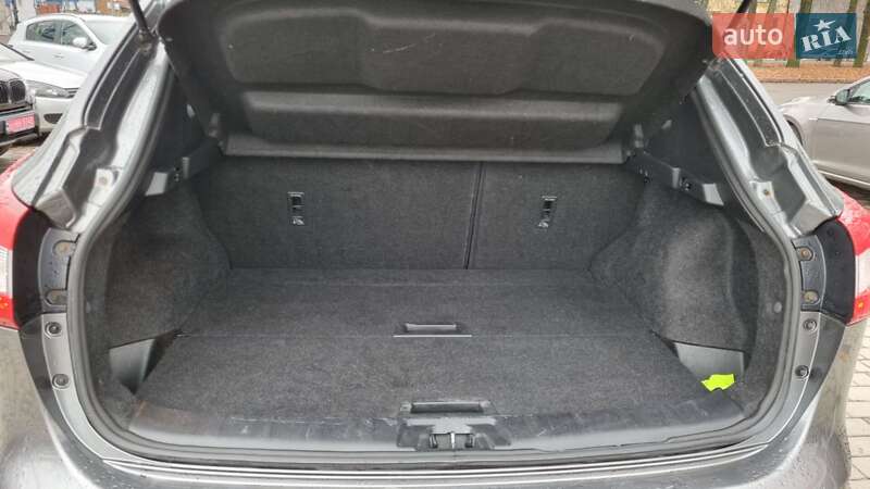 Позашляховик / Кросовер Nissan Qashqai+2 2015 в Полтаві