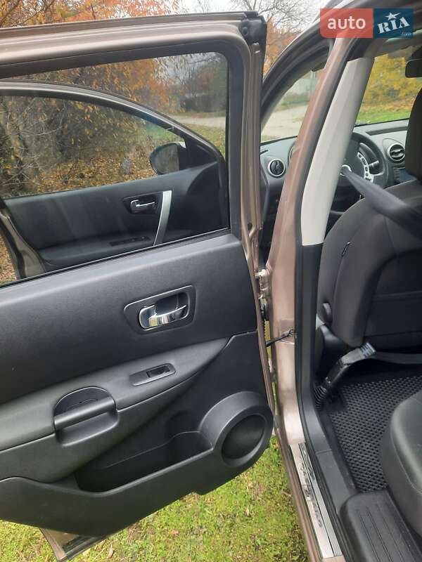 Внедорожник / Кроссовер Nissan Qashqai+2 2011 в Кропивницком