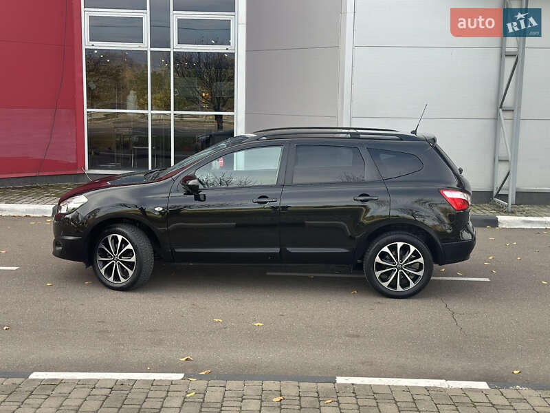 Внедорожник / Кроссовер Nissan Qashqai+2 2013 в Киеве