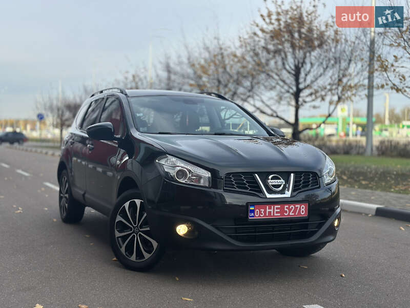 Внедорожник / Кроссовер Nissan Qashqai+2 2013 в Киеве