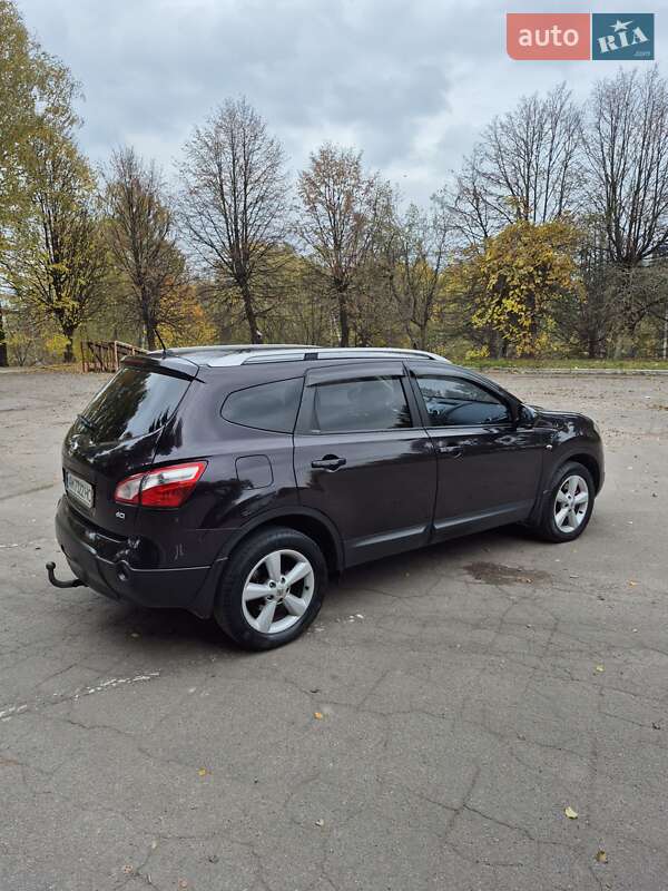 Внедорожник / Кроссовер Nissan Qashqai+2 2011 в Ровно