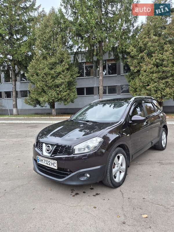 Внедорожник / Кроссовер Nissan Qashqai+2 2011 в Ровно