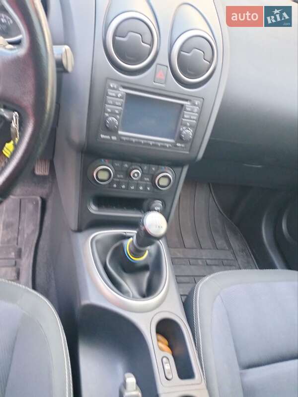 Внедорожник / Кроссовер Nissan Qashqai+2 2010 в Каменском фото 17 Внедорожник / Кроссовер Nissan Qashqai+2 2010 в Каменском