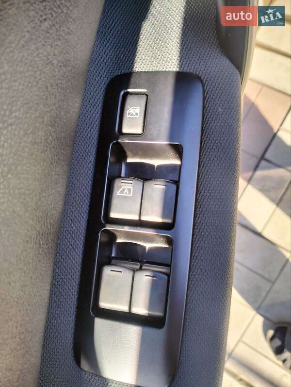 Внедорожник / Кроссовер Nissan Qashqai+2 2010 в Каменском фото 4 Внедорожник / Кроссовер Nissan Qashqai+2 2010 в Каменском