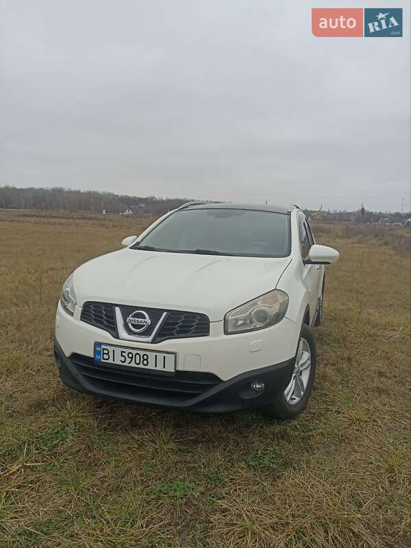 Nissan Qashqai+2 2012