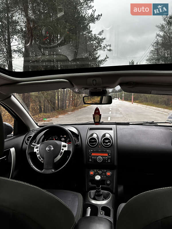 Внедорожник / Кроссовер Nissan Qashqai+2 2010 в Славуте