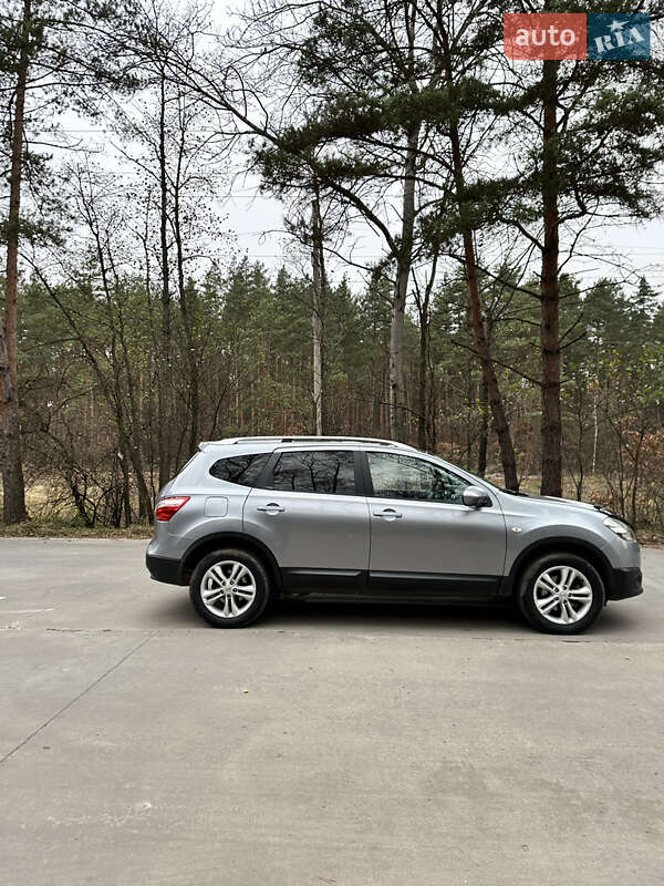 Внедорожник / Кроссовер Nissan Qashqai+2 2010 в Славуте