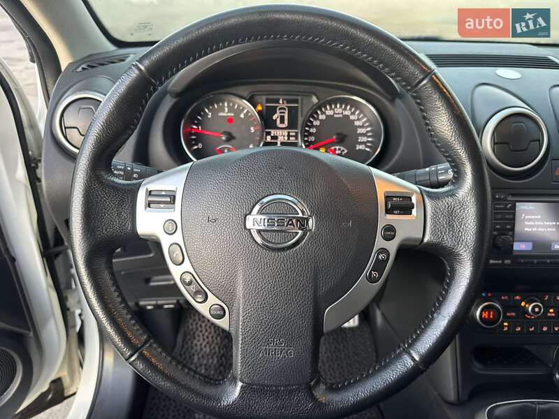 Позашляховик / Кросовер Nissan Qashqai+2 2011 в Сумах