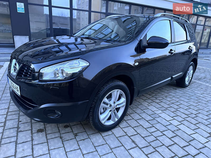 Внедорожник / Кроссовер Nissan Qashqai+2 2010 в Ивано-Франковске