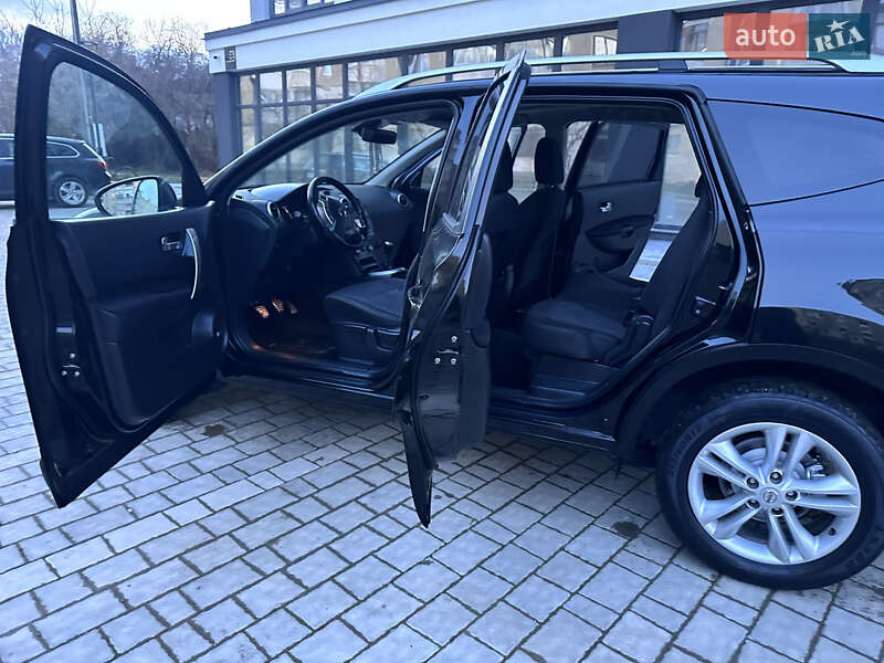 Внедорожник / Кроссовер Nissan Qashqai+2 2010 в Ивано-Франковске