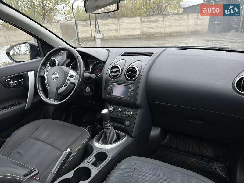 Внедорожник / Кроссовер Nissan Qashqai+2 2010 в Луцке