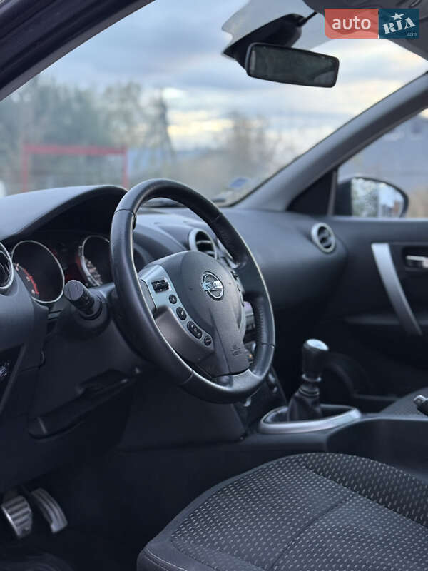 Внедорожник / Кроссовер Nissan Qashqai+2 2009 в Самборе