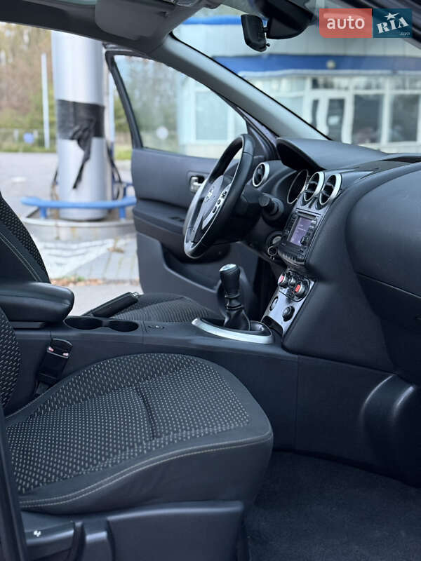 Внедорожник / Кроссовер Nissan Qashqai+2 2009 в Самборе