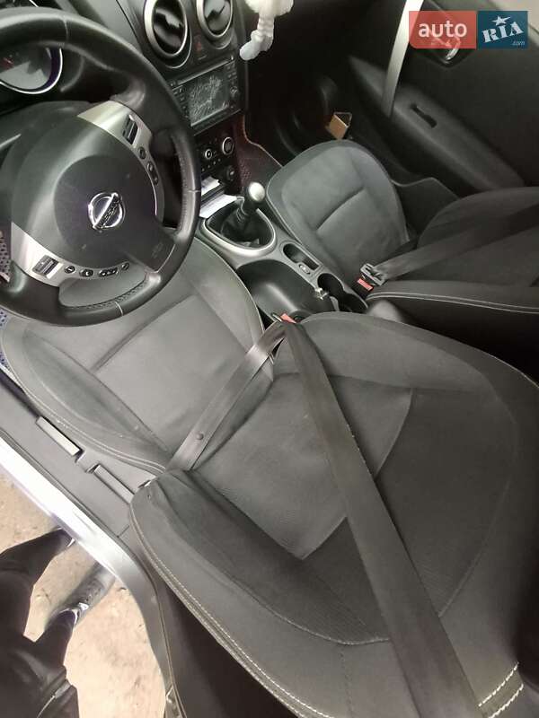 Позашляховик / Кросовер Nissan Qashqai+2 2010 в Старокостянтинові