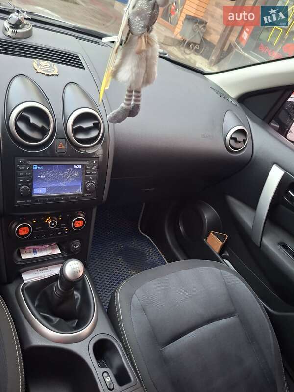 Позашляховик / Кросовер Nissan Qashqai+2 2010 в Старокостянтинові