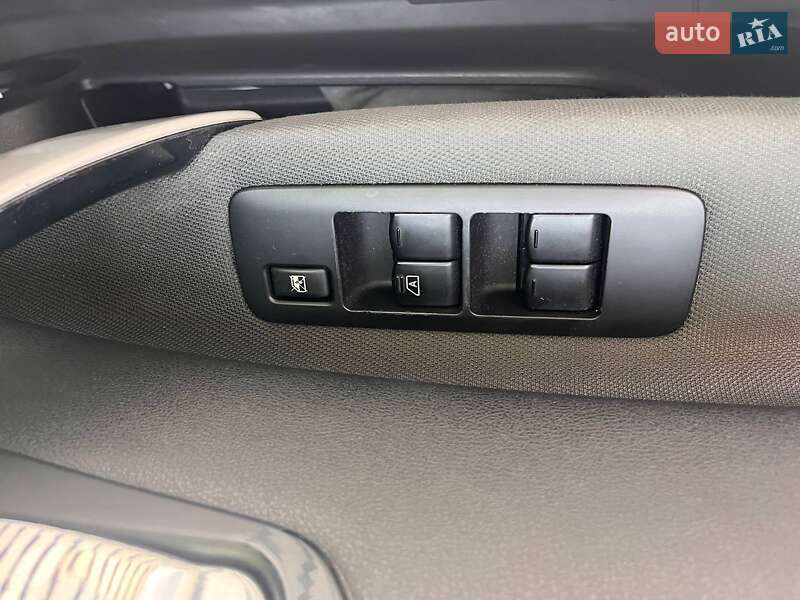 Внедорожник / Кроссовер Nissan Qashqai+2 2010 в Киеве