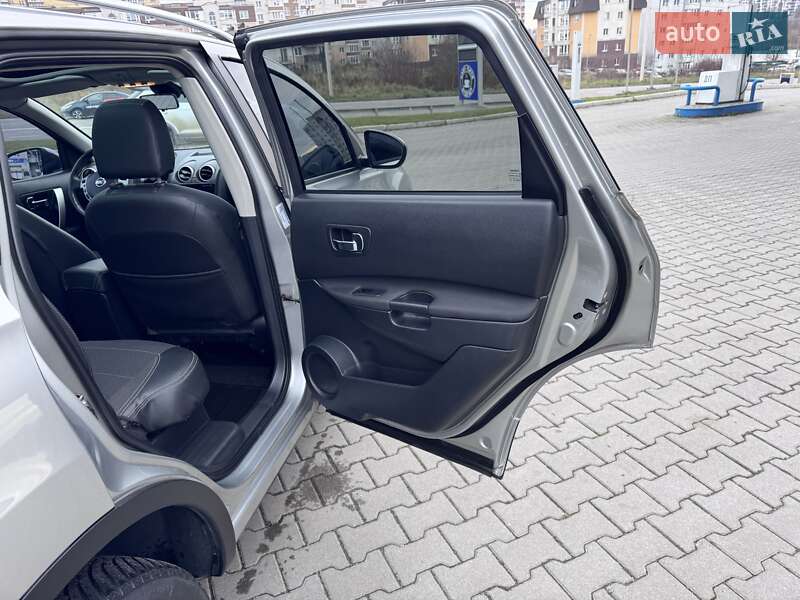 Позашляховик / Кросовер Nissan Qashqai+2 2011 в Хмельницькому