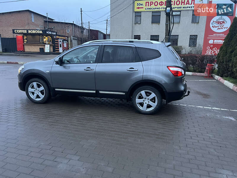 Позашляховик / Кросовер Nissan Qashqai+2 2011 в Вінниці