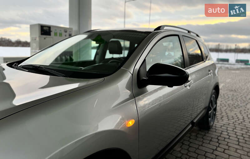 Позашляховик / Кросовер Nissan Qashqai+2 2013 в Стрию