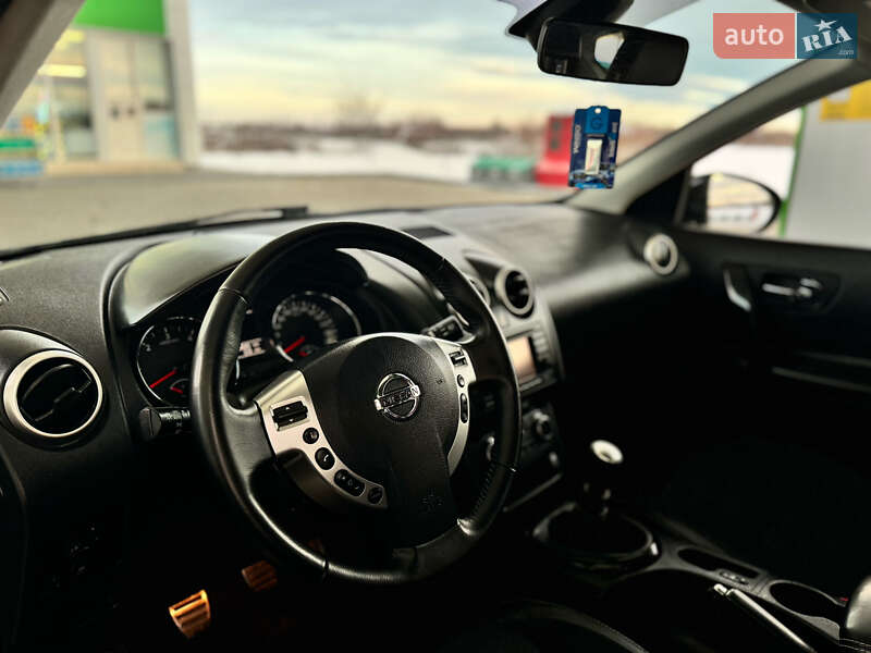 Позашляховик / Кросовер Nissan Qashqai+2 2013 в Стрию