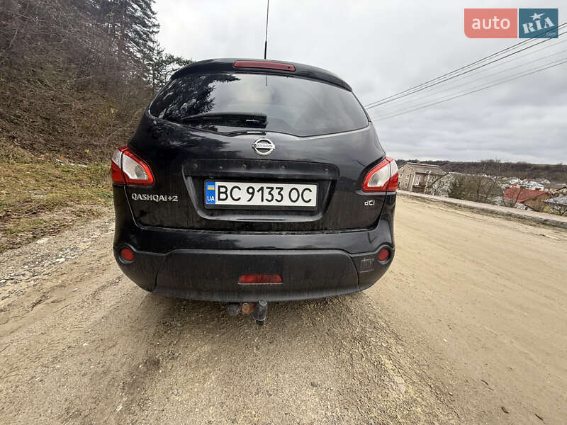 Позашляховик / Кросовер Nissan Qashqai+2 2010 в Миколаєві
