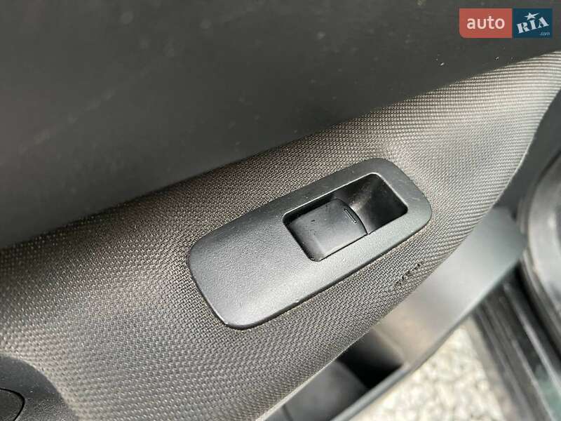 Позашляховик / Кросовер Nissan Qashqai+2 2012 в Львові