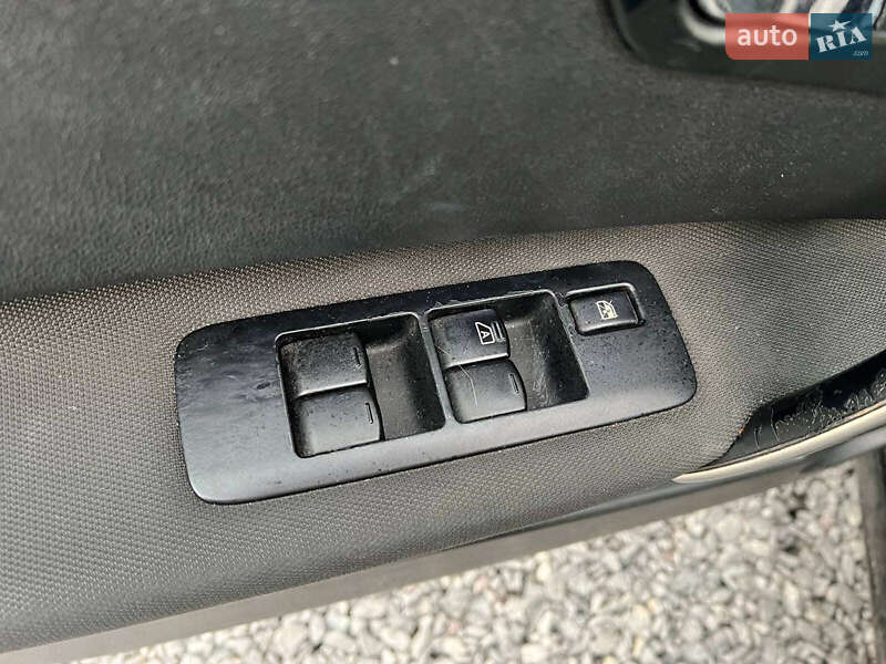 Позашляховик / Кросовер Nissan Qashqai+2 2012 в Львові